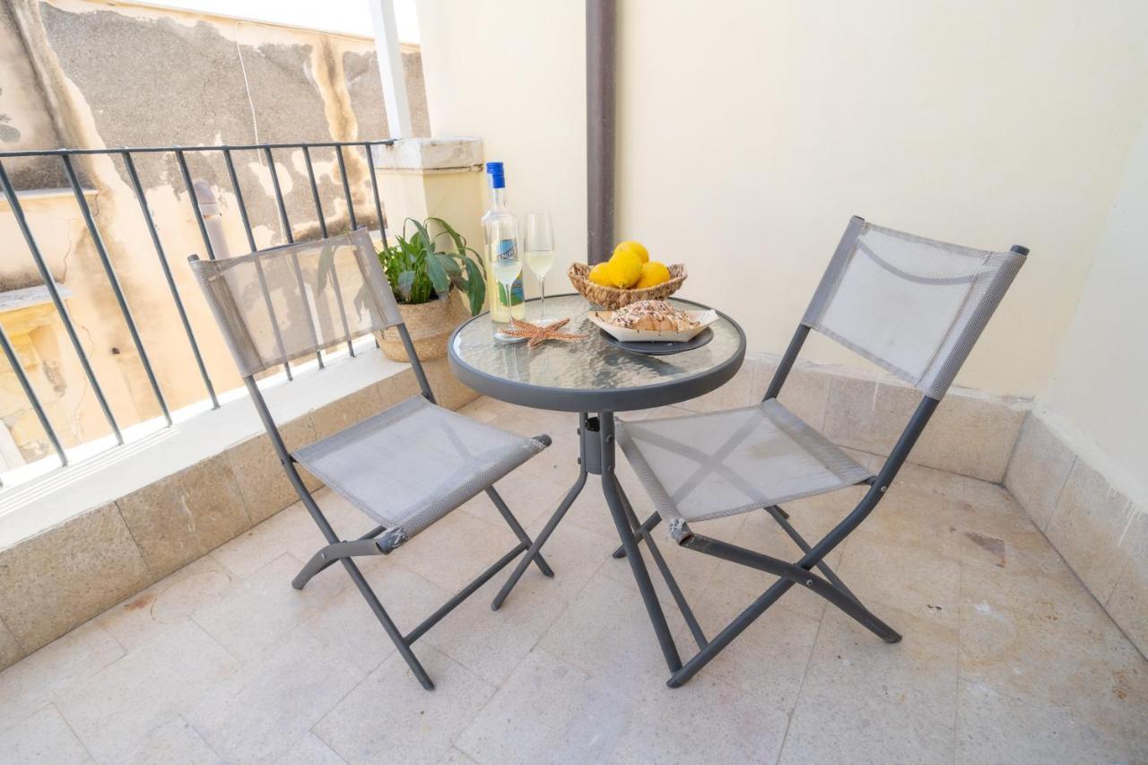 דירות סירקוזה Vicolo A Mare מראה חיצוני תמונה